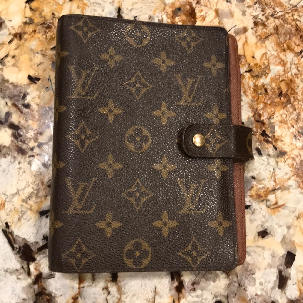 Louis Vuitton wallet/agenda/planner.